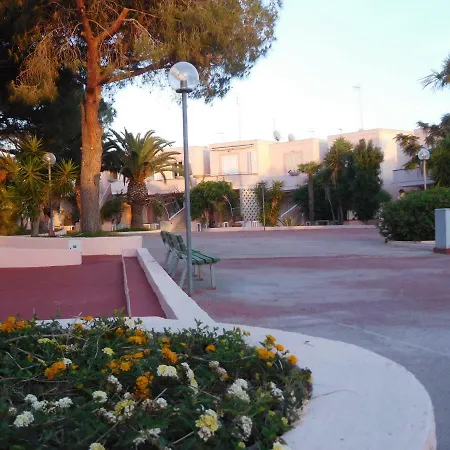 Rotonda Villaggio Rosa Lido Marini