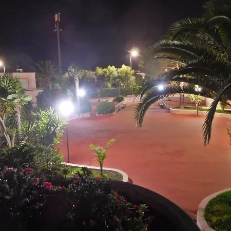 Rotonda Villaggio Rosa * Lido Marini